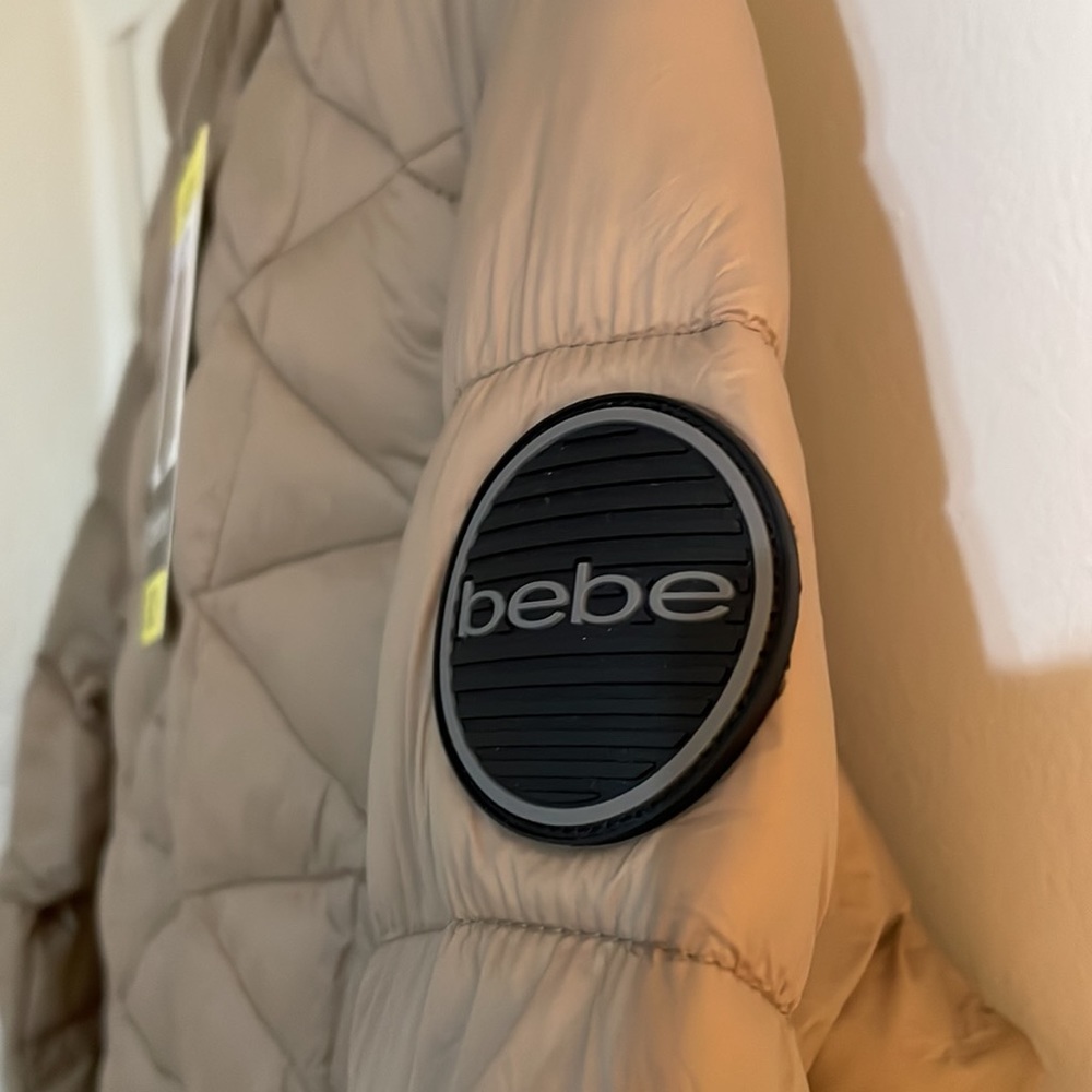 Bebe - Picture 3 of 4